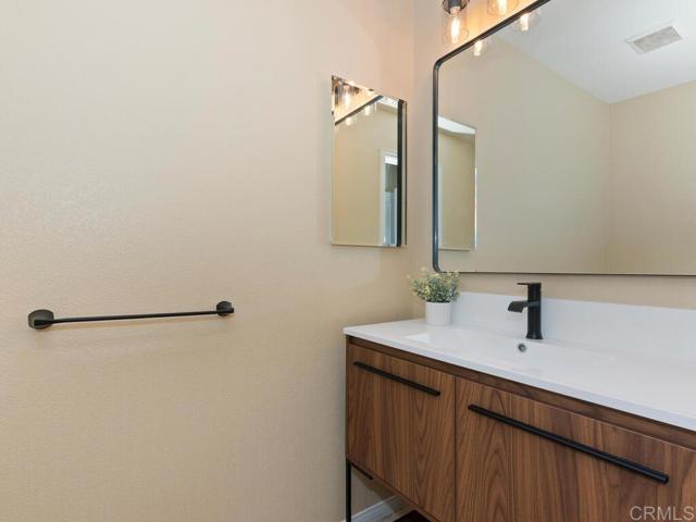 Detail Gallery Image 19 of 75 For 2230 Calle Dos Lomas, Fallbrook,  CA 92028 - 5 Beds | 3/2 Baths