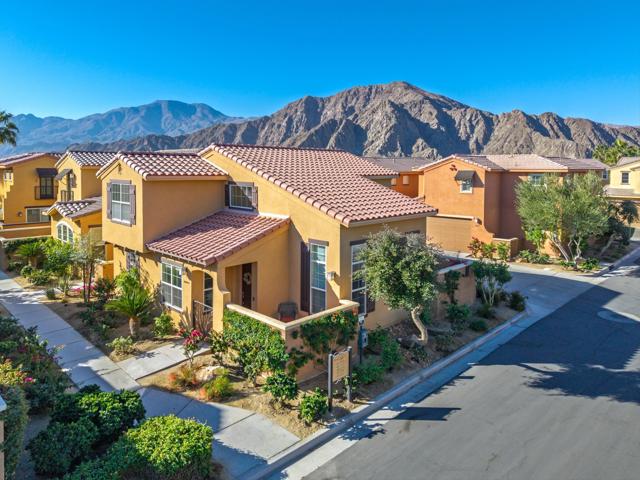 80049 Silver Sage Lane, La Quinta CA: https://media.crmls.org/mediaz/3c05d323-515e-4391-939b-189f3cfd2517.jpg