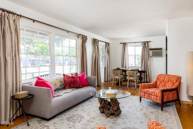 Detail Gallery Image 6 of 32 For 2614 Mary St, La Crescenta,  CA 91214 - 2 Beds | 1/1 Baths