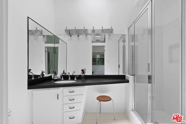 810 Bramble Way, Los Angeles CA: https://media.crmls.org/mediaz/3c07751f-30ce-4dfb-adfe-a3148c16b1a4.jpg