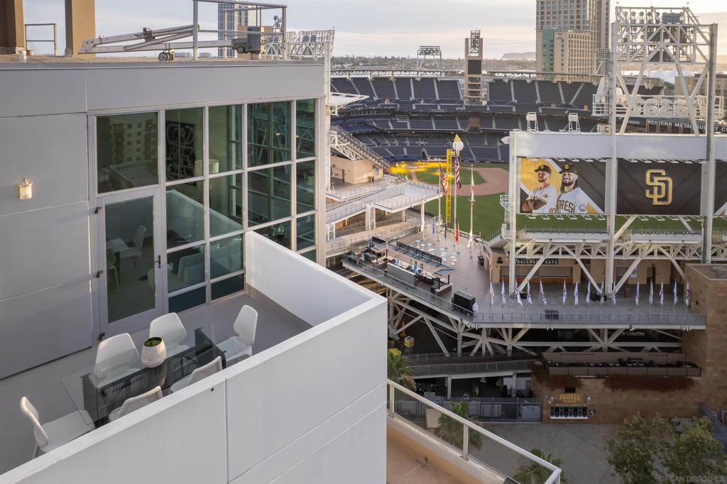 253 10th Ave - photo 9