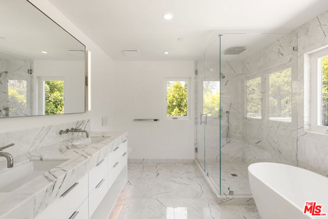 7676 Coldwater Canyon Court, North Hollywood CA: https://media.crmls.org/mediaz/3c08f0c4-5f4e-4b1a-bc17-325799cd1219.jpg