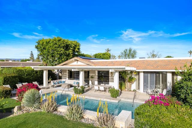 23 Park Lane, Rancho Mirage CA: https://media.crmls.org/mediaz/3c092541-8f8d-4d5d-95ec-d0454acae6ac.jpg