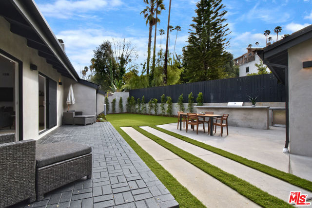 4512 Libbit Avenue, Encino CA: https://media.crmls.org/mediaz/3c09272d-16ff-4820-b14c-6143339007f1.jpg