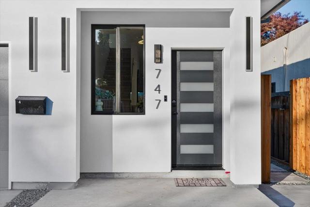 747 W Washington Avenue, Sunnyvale CA: https://media.crmls.org/mediaz/3c09f14f-70dc-4978-83f4-5d6d43c83261.jpg