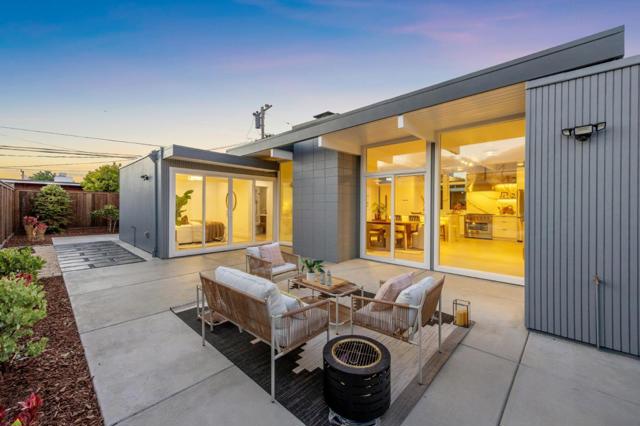 683 Vanessa Drive, San Mateo CA: https://media.crmls.org/mediaz/3c0afc2c-19a4-47ca-8ef4-97fb55700597.jpg