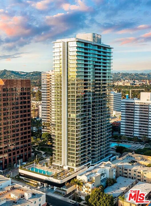 11750 Wilshire Boulevard, Los Angeles CA: https://media.crmls.org/mediaz/3c0b0267-7b33-41f4-a0a4-4e8ea48f2e3a.jpg
