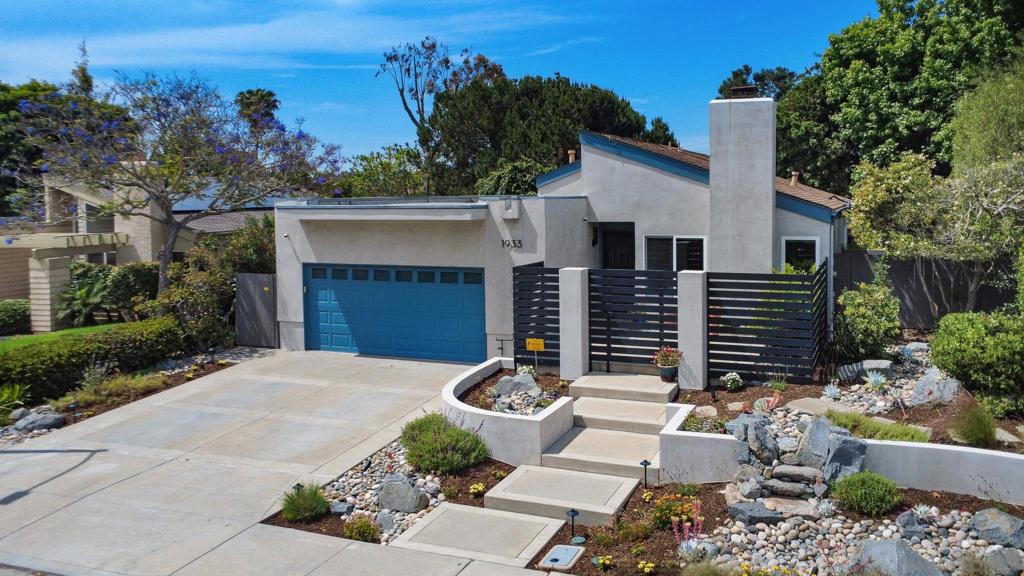 1933 Parkdale Lane