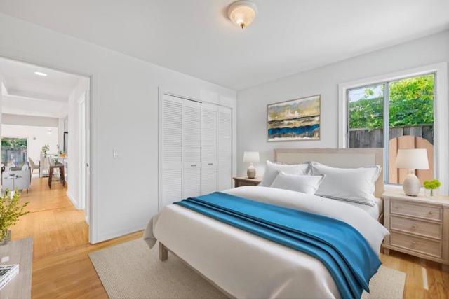 859 14th Avenue, Menlo Park CA: https://media.crmls.org/mediaz/3c0d1df7-84ac-4f7e-b367-5402866fedcd.jpg