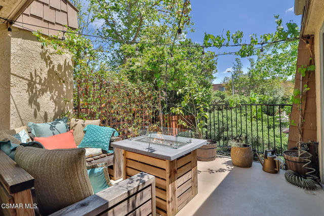 4021 Yankee Drive, Agoura Hills CA: https://media.crmls.org/mediaz/3c0d7314-a391-42f0-87e8-9614e4523290.jpg