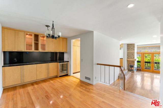 Drew Fenton | 17087 Palisades Circle Pacific Palisades CA | MLS: 7324465