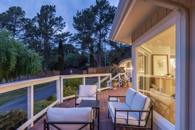 27465 Loma Del Rey, Carmel Valley CA: https://media.crmls.org/mediaz/3c0e08ca-0036-4ec1-9aac-f74fb0536c95.jpg
