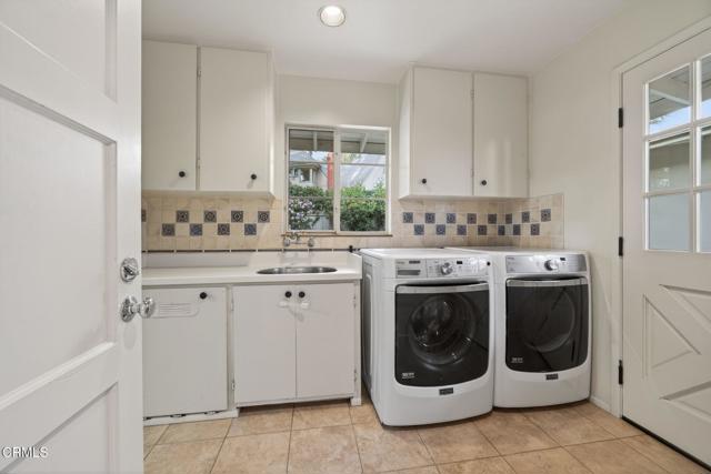 281 Glen Ellen Drive, Ventura CA: https://media.crmls.org/mediaz/3c0e1e73-4f13-4dd6-bd37-082d54e7358b.jpg