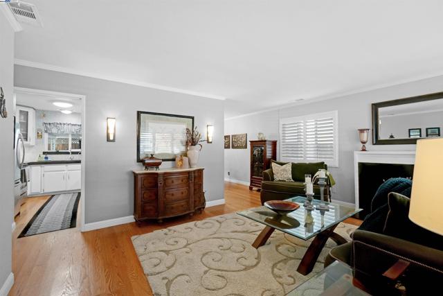 2472 Bradford Ave, Hayward CA: https://media.crmls.org/mediaz/3c0e6789-2fb4-4ce3-b0d7-2d0205a5016d.jpg