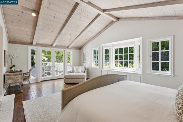 645 Los Palos Dr, Lafayette CA: https://media.crmls.org/mediaz/3c0e8719-f1af-40e5-94be-8f7c09a71794.jpg