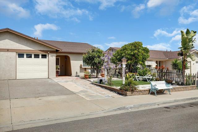 3956 San Pablo Ave, Oceanside CA: https://media.crmls.org/mediaz/3c0ecc6b-fc98-4911-af33-77742c2975f6.jpg