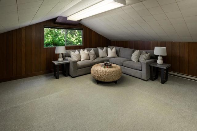 369 Lennox Avenue, Menlo Park CA: https://media.crmls.org/mediaz/3c0f0cd0-998f-4643-be7c-7fdb8dbee39e.jpg