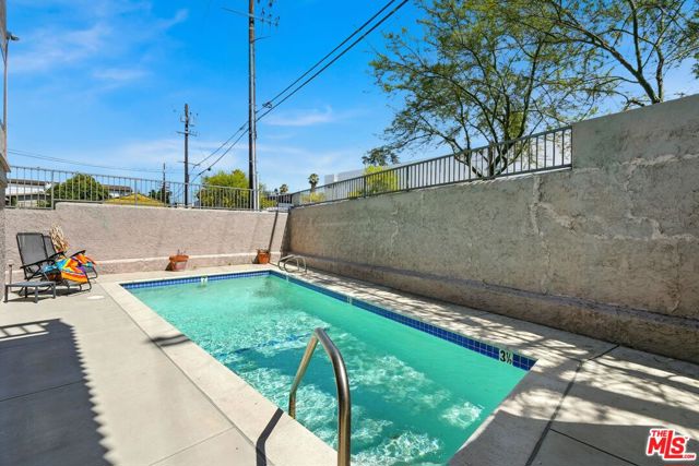 13012 Valleyheart Drive, Studio City CA: https://media.crmls.org/mediaz/3c1078e7-a30f-4cf9-83d7-5b513874e98f.jpg