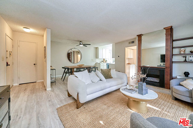 1 Bed Home for Sale in Los Angeles, California