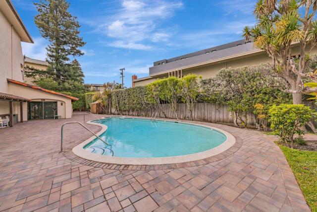 1427 Floribunda Avenue, Burlingame CA: https://media.crmls.org/mediaz/3c116fa2-90bb-4a47-9c27-08012d8f8eb9.jpg