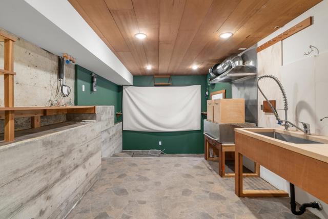 520 Tabor Drive, Scotts Valley CA: https://media.crmls.org/mediaz/3c1196b5-c814-4af4-9ad5-c092e5942f8f.jpg