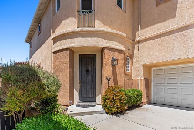 3814 Ruette San Raphael, San Diego CA: https://media.crmls.org/mediaz/3c11c776-7ec8-4b7d-8a62-8e8f88016e8d.jpg