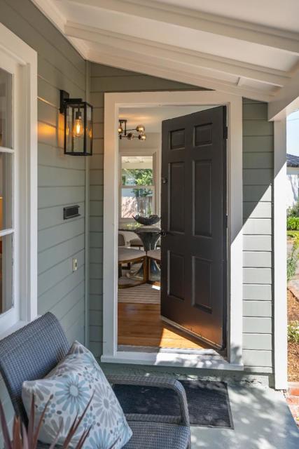 3 Delmar Court, Redwood City CA: https://media.crmls.org/mediaz/3c122af1-8e83-4282-9bf6-66a7fc913528.jpg