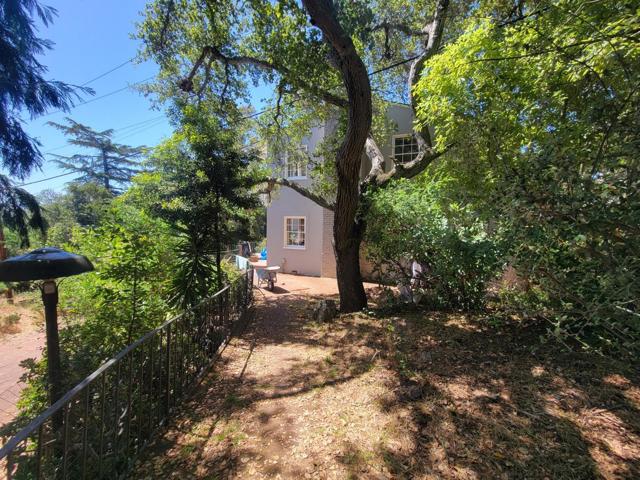 1920 Oak Knoll Drive, Belmont CA: https://media.crmls.org/mediaz/3c123a34-96fe-4d11-9e34-972fc273148b.jpg