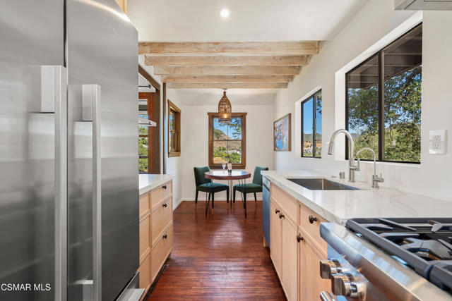 141 Lake Sherwood Drive, Lake Sherwood CA: https://media.crmls.org/mediaz/3c135b07-5c31-4b19-957a-fbd7111353c6.jpg