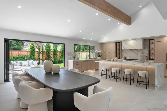 3835 Via Reposo, Rancho Santa Fe CA: https://media.crmls.org/mediaz/3c137323-7442-4168-aa8f-f81051f74a52.jpg