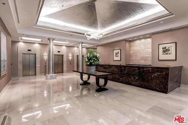 10724 Wilshire Boulevard, Los Angeles CA: https://media.crmls.org/mediaz/3c138155-7529-4714-810f-1038c33b2f50.jpg