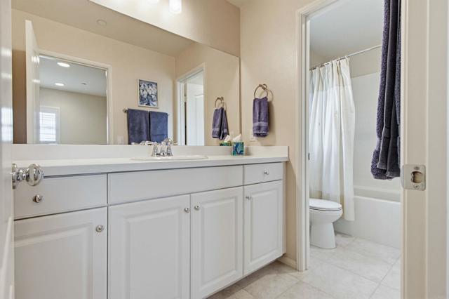 Detail Gallery Image 37 of 64 For 220 Pantaneiro Pl, Fallbrook,  CA 92028 - 3 Beds | 3 Baths