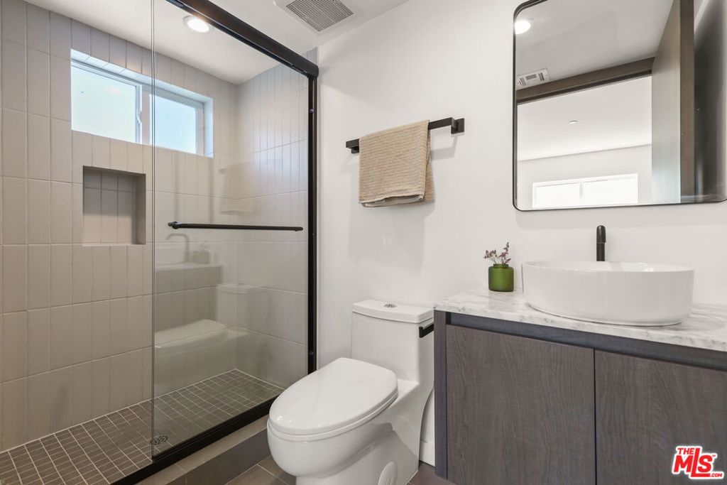 MLS #26869087 image #15