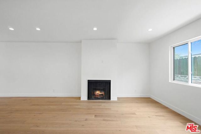 1413 Ocean Park Boulevard, 4 photo 6