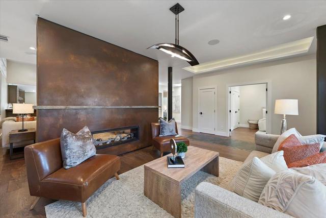 427 Paco Drive, Los Altos CA: https://media.crmls.org/mediaz/3c15a427-2219-42a3-9b20-57122934d44d.jpg