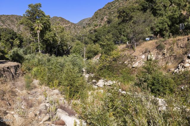 16825 Maricopa Highway, Ojai CA: https://media.crmls.org/mediaz/3c16410c-c30b-4881-b2ee-5d63cfda2614.jpg