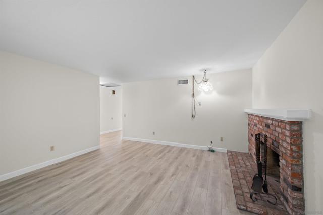 856 Orchid Way, San Diego CA: https://media.crmls.org/mediaz/3c16afc7-a3cd-41a3-a053-e99881cb0ce3.jpg