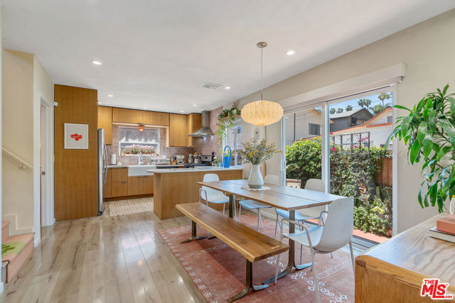 6300 Arroyo Glen Street, Los Angeles CA: https://media.crmls.org/mediaz/3c17997b-644a-43ff-8b64-601682a6557d.jpg