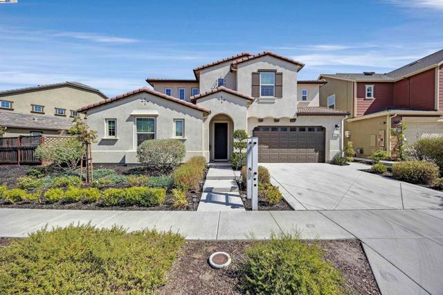 2288 Jessica Way, Tracy CA: https://media.crmls.org/mediaz/3c1856f4-f4a3-448c-8891-2a7422bf1478.jpg