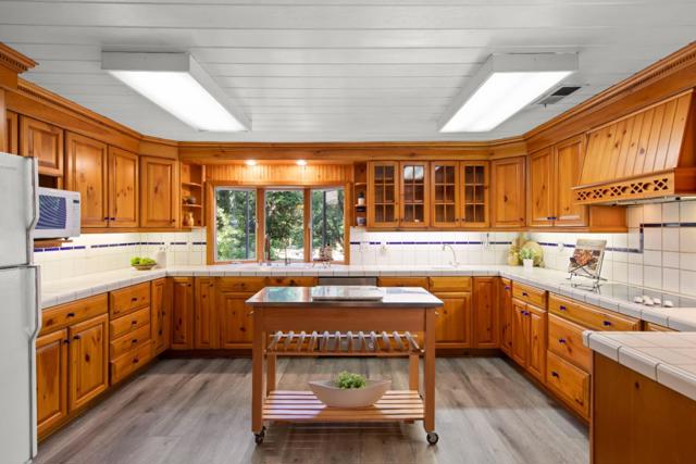 13395 W Park Avenue, Boulder Creek CA: https://media.crmls.org/mediaz/3c19317f-7da9-48b9-9bac-38c6daa7c1d3.jpg