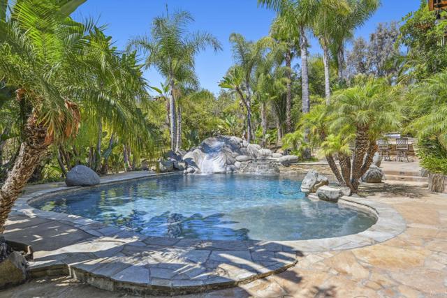 31619 21 Via Puerta Del Sol, Bonsall CA: https://media.crmls.org/mediaz/3c19e118-5704-4856-87e4-742579a1958f.jpg