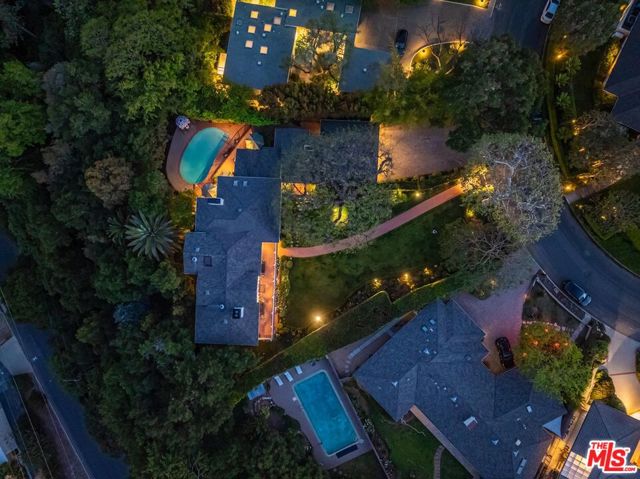 Drew Fenton | 685 Elkins Road Los Angeles CA | MLS: 7231884 Drew Fenton | 685 Elkins Road Los Angeles CA | MLS: 7231884