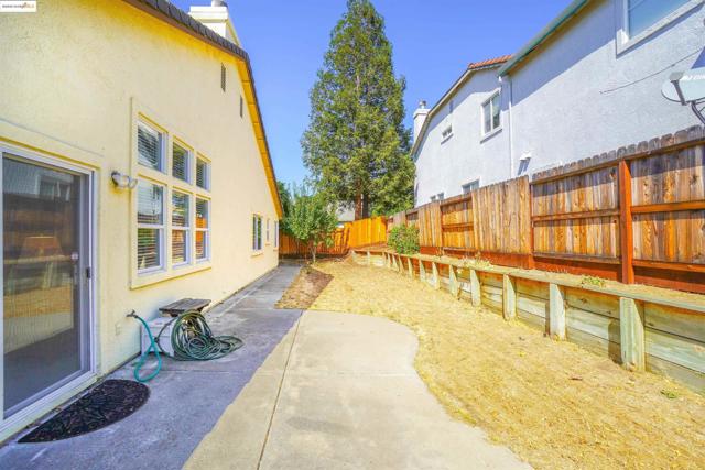 5402 Navajo Ct, Antioch CA: https://media.crmls.org/mediaz/3c1a5306-ef33-4ab8-867f-bfe9a163ea88.jpg