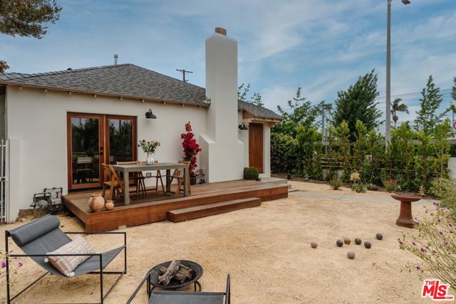 3501 Hillcrest Drive, Los Angeles CA: https://media.crmls.org/mediaz/3c1aa179-9e0e-4a78-a6c7-b7baa51dfa3e.jpg