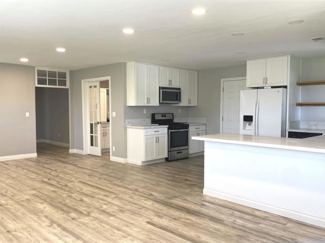 1758 El Cajon Lane, Ramona CA: https://media.crmls.org/mediaz/3c1addcb-6f02-4cdb-b348-4b5e592808ad.jpg