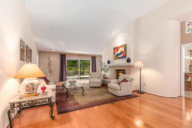 1911 La Subida Way, San Marcos CA: https://media.crmls.org/mediaz/3c1b5a4d-0236-4bad-8850-99f5238bba9e.jpg