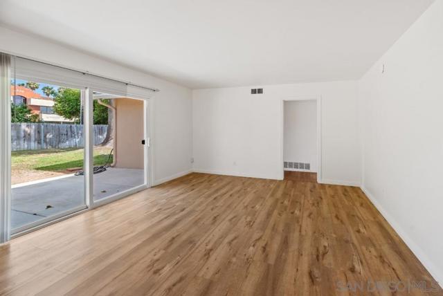 4413 Mount Castle Ave, San Diego CA: https://media.crmls.org/mediaz/3c1b5c65-9838-4365-8d19-397f43ade509.jpg