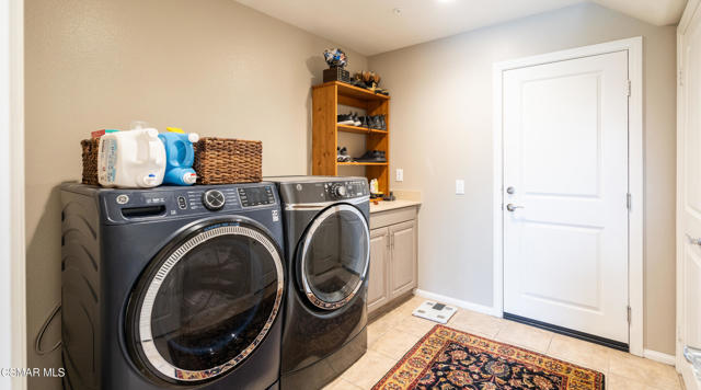 5057 Robles Street, Camarillo CA: https://media.crmls.org/mediaz/3c1b8e98-afb4-47c7-a070-36724cf51c96.jpg
