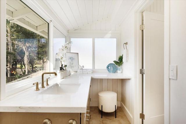 2866 Chesterfield Drive, Santa Cruz CA: https://media.crmls.org/mediaz/3c1bbec4-6c32-4d56-b5e5-159e1f4f351c.jpg