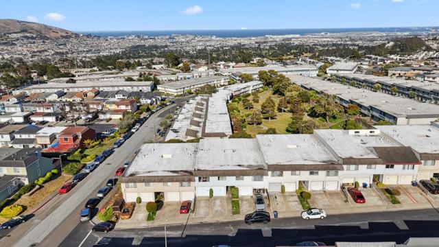 3860 Fairfax Way, South San Francisco CA: https://media.crmls.org/mediaz/3c1c9541-4289-4ed6-87b9-35f0d59e25ae.jpg